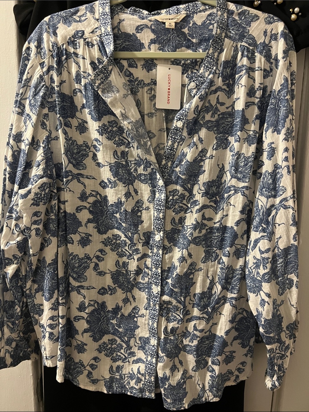Lucky Brand White and Blue Floral Toile Style Button-Up Blouse Top